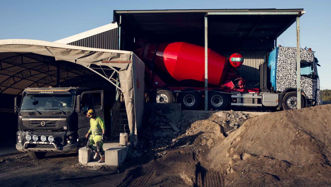De nieuwe Volvo FMX levert beton aan de groeve Renström in de buurt van Skellefteå
